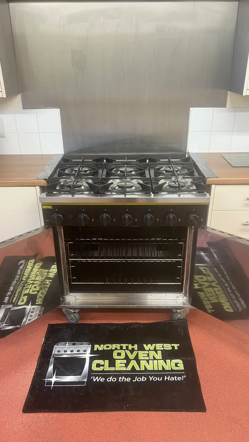 Range cooker on a North West Oven Cleaning mat